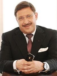 Максим Бехар, член на Съвета на настоятелите на УНСС: На България е нужна нова кръгла маса, а не нови избори 